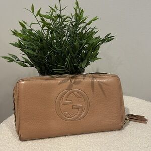 Gucci Tan Leather Calf Skin Long Zip Wallet